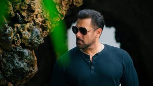 Salman Khan: సల్మాన్ ఖాన్ కు లీగల్ నోటీసులు.. ఎప్పుడూ డబ్బేనా.. ప్రాణాలతో పనిలేదా?
