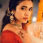 Sivani Nagaram: చూపులతో చంపేస్తున్న శివాని.. ఎంత అందంగా ఉంది మావా..