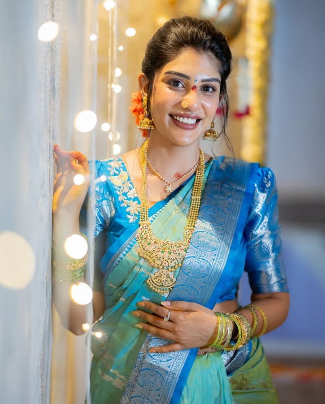 Supritha : బ్లూ శారీలో సుప్రిత ఎంత అందంగా ఉందో.. కుర్రాళ్ళు ఫిదా…
