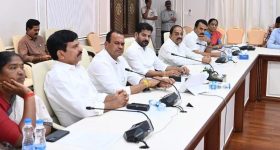RRC: టెన్త్ అర్హతతో రైల్వేలో 1785 పోస్టులు.. అప్లికేషన్ ఫీజు జస్ట్ రూ.100 మాత్రమే.. డోంట్ మిస్