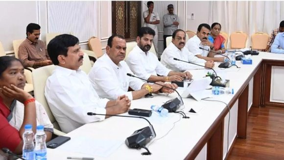Telangana Cabinet: సౌదీ బస్సు ప్రమాద బాధితులకు రూ. 5 లక్షల పరిహారం.. అక్కడికే ప్రభుత్వ ప్రతినిధి బృందం