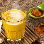 Turmeric Milk: రాత్రి పూట పాలల్లో చిటికెడు పసుపు కలుపుకుని తాగారంలే మీరు ఊహించని ప్రయోజనాలు