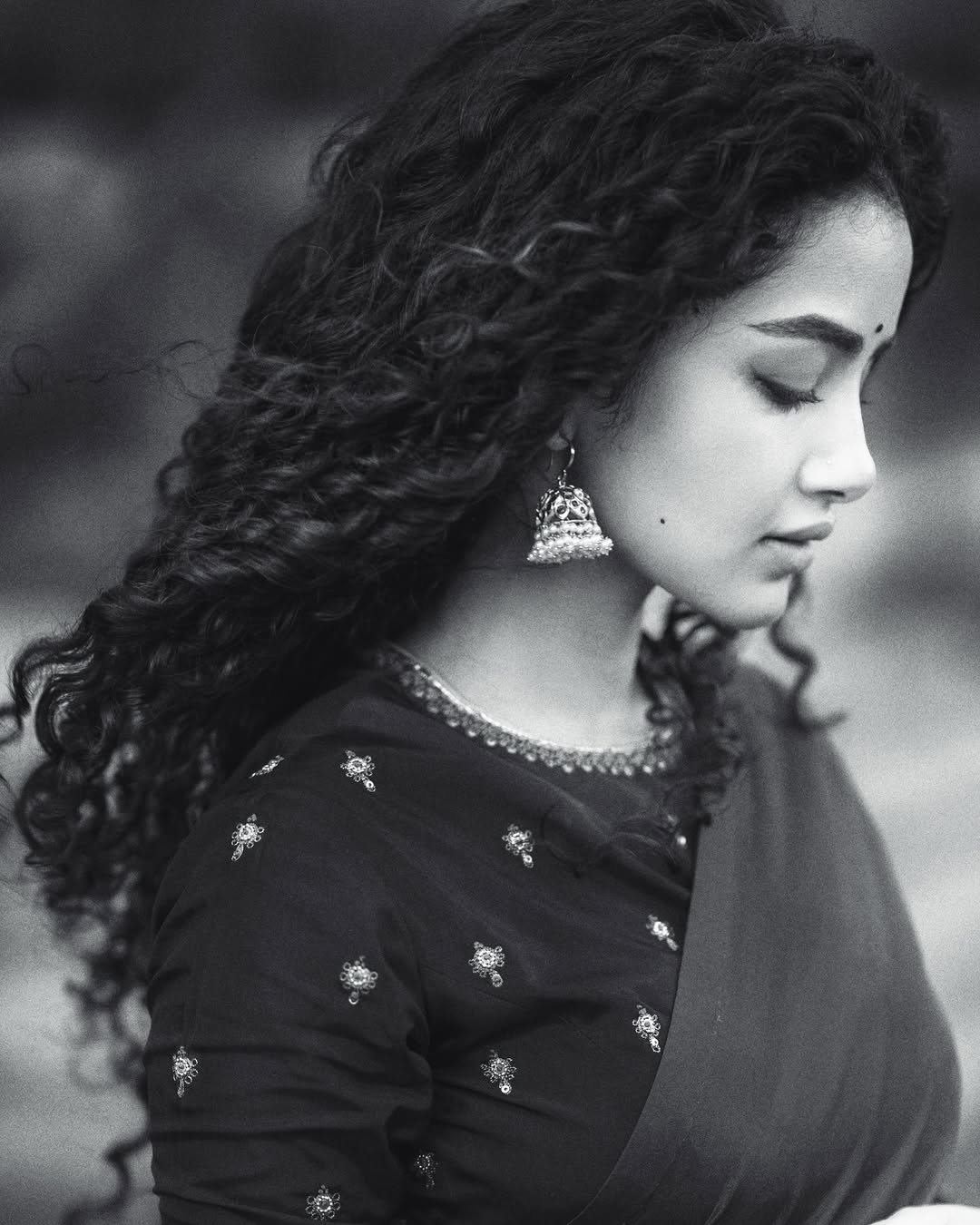 Anupama parameswaran (Source: Instragram) Actress Anupama parameswaran Photo Gallery