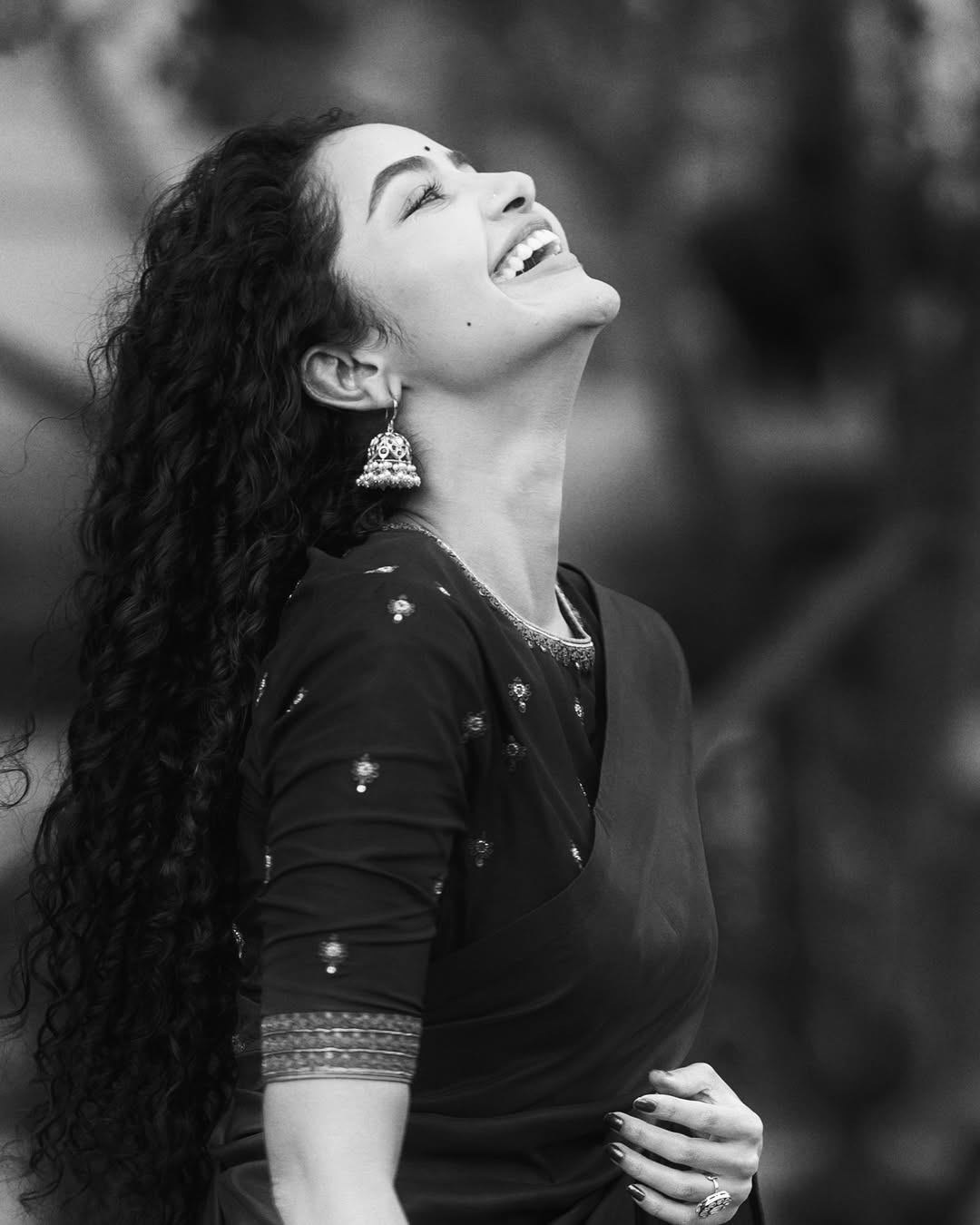 Anupama parameswaran (Source: Instragram) Actress Anupama parameswaran Photo Gallery