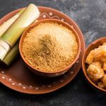 Jaggery: చలికాలంలో బెల్లం తింటే.. ఏం జరుగుతుందో తెలుసా ?
