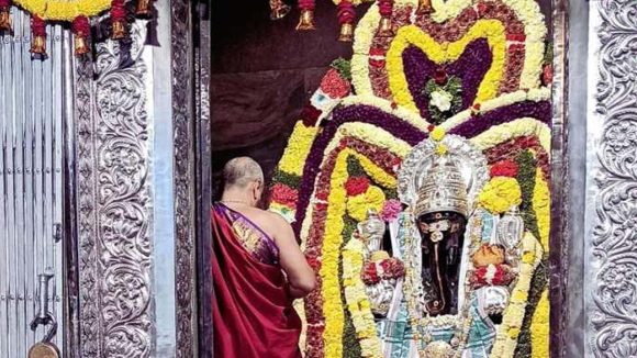 Bengaluru Ganesha Temple: ఉద్యోగం రావడం లేదా ? బెంగళూరులోని ఈ వినాయకుడిని దర్శించుకుంటే మీ దశ మారుతుందట !