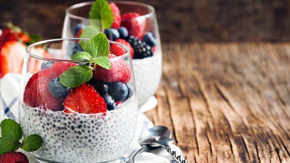 Chia Seeds Yoghurt: చియా సీడ్స్, పెరుగు కాంబినేషన్.. మీ జీర్ణక్రియను మెరుగుపరిచే సులభమైన మార్గం
