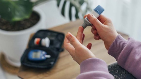 Diabetes: మహిళల్లో మధుమేహం.. తరచూ నిర్లక్ష్యం చేసే లక్షణాలు ఇవేనట !