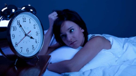 Sleep: నిద్ర మధ్యలో ఎందుకు మేల్కొంటారు ? శాస్త్రవేత్తలు చెబుతున్న ఆసక్తికరమైన నిజాలు