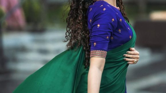 Anupama Parameswaran: చీరకట్టులో అనుపమ అందాలు!