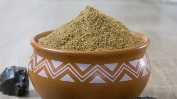 Hing in Winter: చలికాలంలో చిటికెడు ఇంగువ కచ్చితంగా ఎందుకు తినాలి?