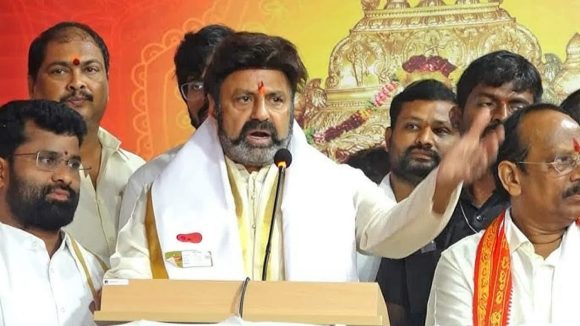 Balakrishna: వారణాసిలో హిందీలో స్పీచ్ ఇచ్చిన బాలయ్య… అఖండ 2 తెలుగు సినిమా కాదంటూ!