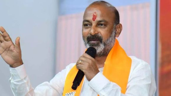 Bandi Sanjay: ఏపీని స్ఫూర్తిగా తీసుకుని.. తెలంగాణలో అధికారంలోకి వస్తాం, బండి సంజయ్ కీలక వ్యాఖ్యలు