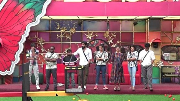 Bigg Boss 9 Telugu Promo : సంజనతో ఇమ్మానుయేల్ పోటీ.. పంతం నీదా, నాదా..ఫైనలిస్ట్ లోకి వెళ్ళేది ఎవరు..?