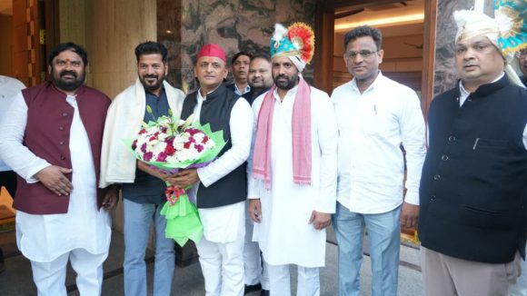 CM Revanth Reddy: సీఎం రేవంత్ రెడ్డితో అఖిలేష్ యాదవ్ భేటీ.. ఏం మాట్లాడుకున్నారంటే..?
