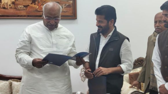 Delhi News: ‘తెలంగాణ రైజింగ్ గ్లోబల్ సమ్మిట్’.. ఢిల్లీలో బిజీగా సీఎం రేవంత్‌రెడ్డి, ప్రముఖులకు ఆహ్వానాలు