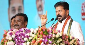 Cyclone Ditwah: దిత్వా తుఫాన్ ఎఫెక్ట్.. విద్యార్థులకు అలెర్ట్, ఇవాళ ఆ జిల్లాల్లో పాఠశాలలకు సెలవు