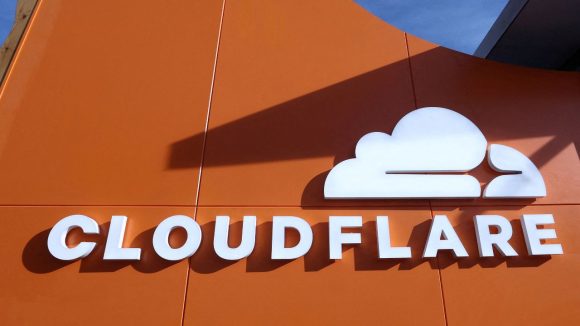 Cloudflare: క్లౌడ్‌ఫ్లేర్ సాంకేతిక సమస్య.. ప్రపంచవ్యాప్తంగా వెబ్‌సైట్లు, యాప్‌లకు అంతరాయం!