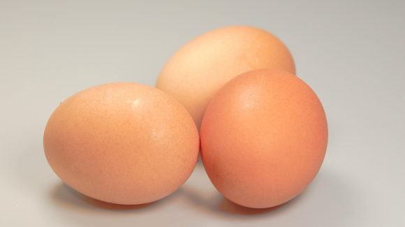 Eggs per Day: రోజుకు ఎన్ని గుడ్లు తింటే సేఫ్, వైద్యులు ఏం చెబుతున్నారు?