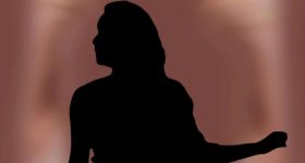 Drugs Case: డ్రగ్స్ కేసులో హీరోయిన్ సోదరుడు పరారీ.. గాలిస్తున్న పోలీసులు