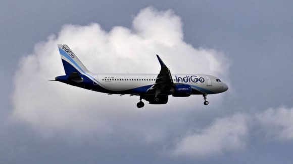 IndiGo Flight: ప్రయాణీకులకు ఇండిగో క్షమాపణలు, రీఫండ్ పై కీలక ప్రకటన!