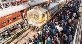 Special Trains: ఇండిగో సంక్షోభం.. అందుబాటులోకి ప్రత్యేక రైళ్లు!