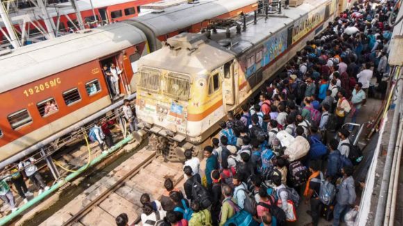 Special Trains: ఇండిగో సంక్షోభం.. అందుబాటులోకి ప్రత్యేక రైళ్లు!