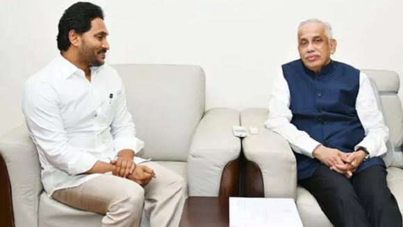 YS Jagan: లోక్‌భవన్‌కు వైఎస్ జగన్.. గవర్నర్‌తో సమావేశం, ఎందుకంటే..?
