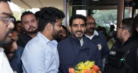 KL Rahul: స‌ల‌హాలు ఇచ్చిన కోహ్లీ ప‌రువు తీసిన రాహుల్‌..ప‌క్క‌కు వెళ్లి కూర్చో అంటూ
