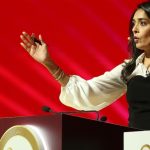 Mallika Sagar:  మినీ వేలం ఆక్షనీర్ మల్లికా సాగర్ బ్యాక్ గ్రౌండ్‌ తెలుసా..?