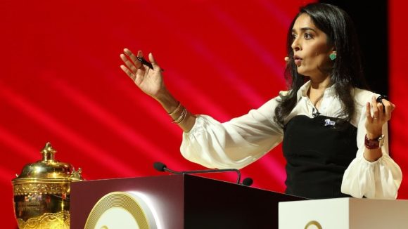 Mallika Sagar:  మినీ వేలం ఆక్షనీర్ మల్లికా సాగర్ బ్యాక్ గ్రౌండ్‌ తెలుసా..?