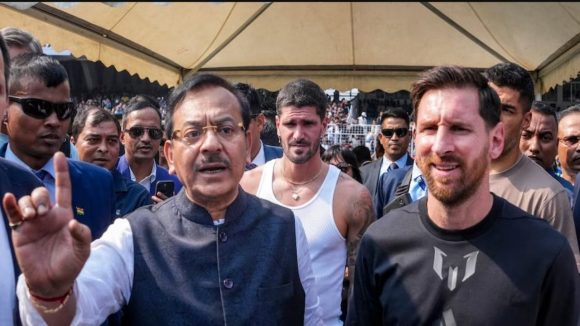Messi Event Issue: మెస్సీ ఈవెంట్ విధ్వంసం..బెంగాల్ క్రీడామంత్రి రాజీనామా