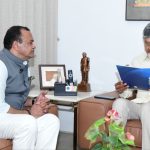 Minister Komatireddy: సీఎం చంద్రబాబును కలిసిన మంత్రి కోమటిరెడ్డి.. గ్లోబల్ సమ్మిట్‌కు రావాలని పిలుపు