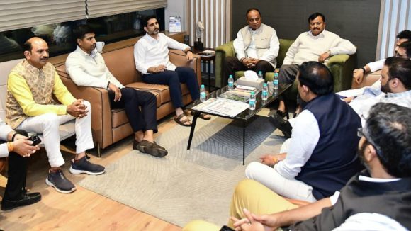 Delhi Politics: ఢిల్లీలో మంత్రి లోకేష్, పార్టీ ఎంపీలతో భేటీ, సడన్‌గా హస్తిన టూర్ వెనుక