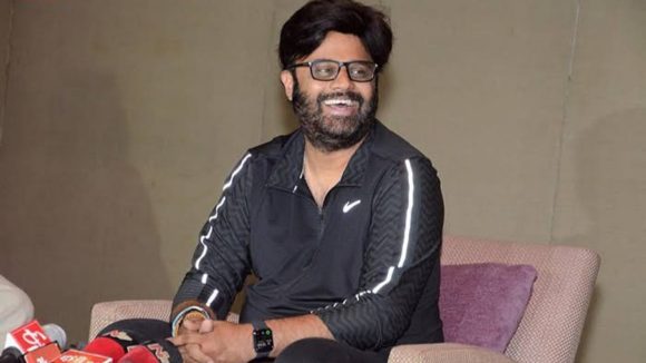 Anaganaga Oka Raju : ఆ సినిమాకు నిర్మాత నాగవంశీ ఇంప్రెస్.. డైరెక్టర్‌కి కాస్ట్లీ వాచ్ గిఫ్ట్