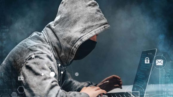 Cyber Crime: ఫేస్‌బుక్ ఎంత పని చేసింది భయ్యా.. అక్షరాల రూ.20 లక్షలు గోవిందా..!