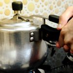 Pressure Cooker: ప్రెషర్ కుక్కర్లో వండిన ఆహారం మంచిది కాదా?