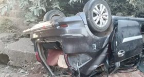 Road Accident: ఘోర రోడ్డు ప్రమాదం.. బ్రిడ్జి నుంచి కారు బోల్తా, నలుగురు మృతి