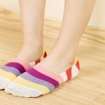 Sleeping with Socks: రాత్రి పాదాలకు సాక్సులు వేసుకుని నిద్రపోతున్నారా? ఏం జరుగుతుందో తెలుసుకోండి