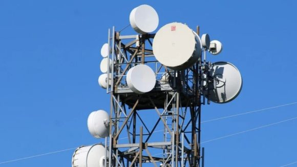 Mobile Recharges Hike: కొత్త ఏడాదిలో కస్టమర్లకు భారీ షాక్.. మొబైల్ రీఛార్జ్‌లు 20 శాతం పెరిగే ఛాన్స్