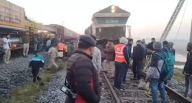Assam Train Accident: అస్సాంలో ఏనుగులను ఢీకొట్టిన రాజధాని ఎక్స్ ప్రెస్.. పట్టాలు తప్పిన ఐదు బోగీలు
