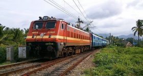 Sankranti Special Trains: సంక్రాంతికి ప్రత్యేక రైళ్లు.. రేపటి నుంచి బుకింగ్ ఓపెన్