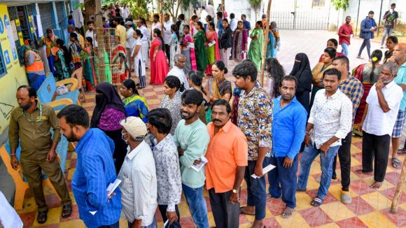 Telangana Panchayati Elections: పల్లెల్లో మొదలైన.. రెండో విడత పంచాయతీ ఎన్నికలు
