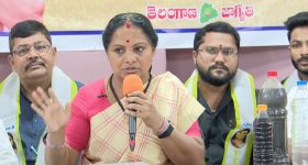 Kalvakuntla Kavitha: హైదరాబాద్‌ను పట్టించుకోకుంటే తాటతీస్తాం..! సీఎంపై కవిత సంచలన వ్యాఖ్యలు
