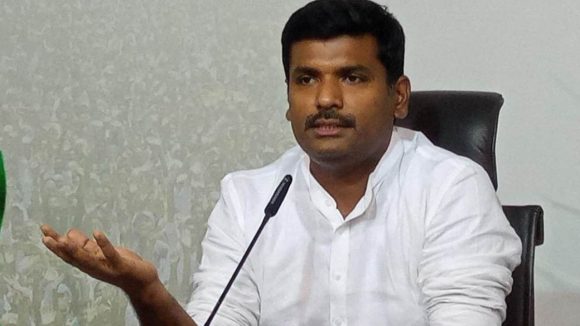 Gudivada Amarnath: విశాఖ భూములు ఏమైనా మీ జాగీరా.. చంద్రబాబుపై అమర్నాథ్ ఫైర్