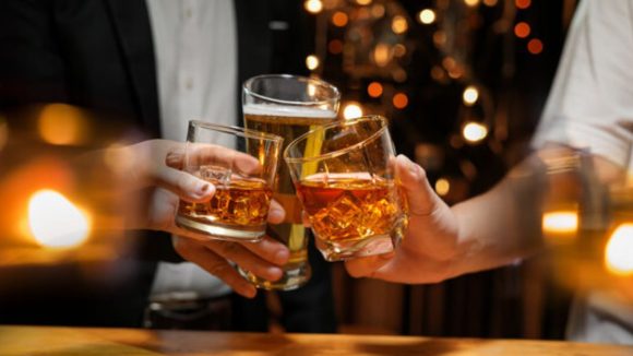 Liquor Consumption: లిక్కర్ కిక్కు.. దక్షిణాదిలో తెలంగాణ టాప్!