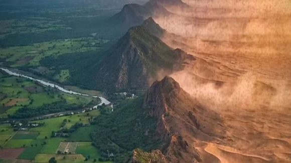 Aravali Hills Mining Issue: ఆరావలి పర్వతాల మైనింగ్‌పై సుప్రీంకోర్టు సుమోటో.. డిసెంబర్ 29న కీలక విచారణ