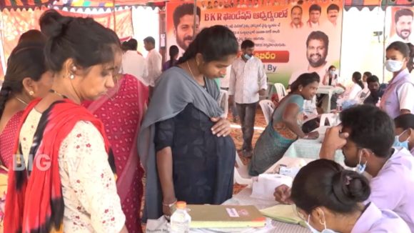 Bigtv Free Medical Camp: బిగ్ టీవి ఫ్రీ మెడికల్ క్యాంప్.. @కరీంనగర్