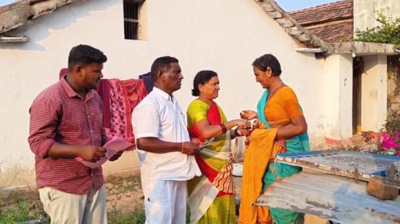 Sarpanch Election: ఒకే ఇంటి నుంచే మూడు సర్పంచ్​ నామినేషన్లు.. బరిలో భార్య, భర్త, కుమారుడు