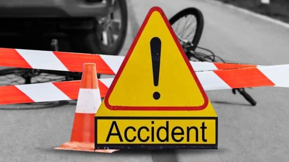 Road Accident: వరినాట్ల కోసం వస్తుండగా ప్రమాదం.. స్పాట్‌లో 18 మంది కూలీలు